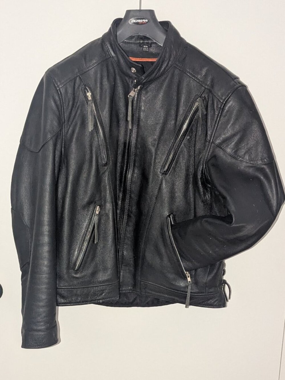 First Classics Men's Size 44 Black Leather Vented Motorcycle Jacket